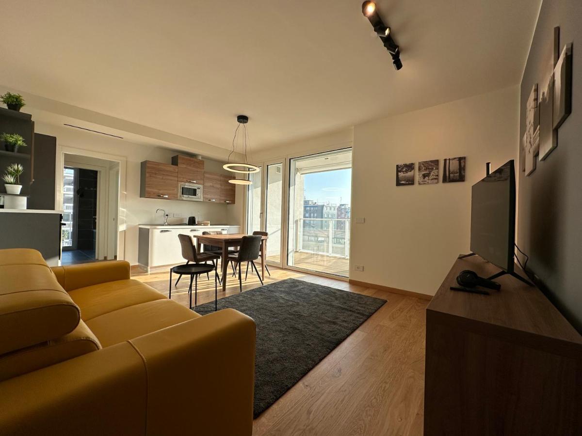 Torremilano - Luxury Modern Flat Rooftop&pool&garden Apartment *